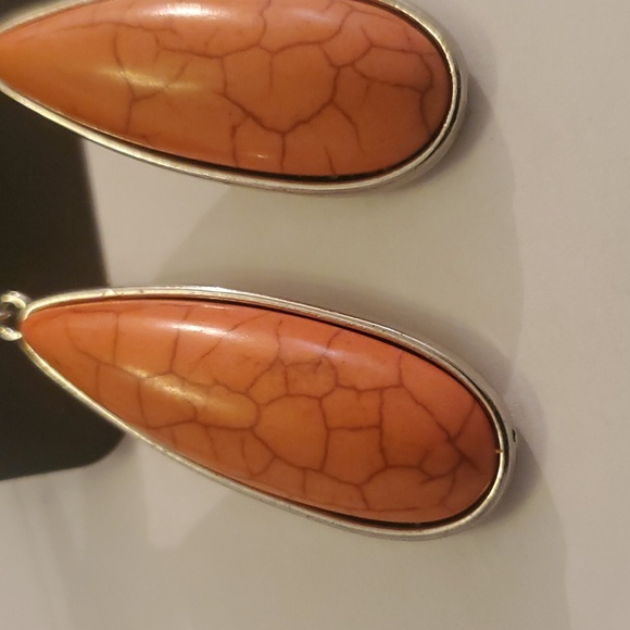 EARRINGS - Picture 2 of 3